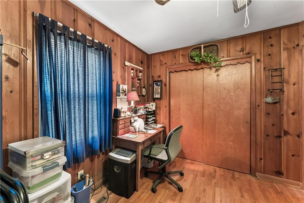 1015 S Saint Louis Street Property Photo 28
