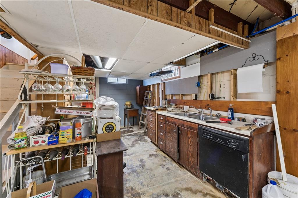 1015 S Saint Louis Street Property Photo 38
