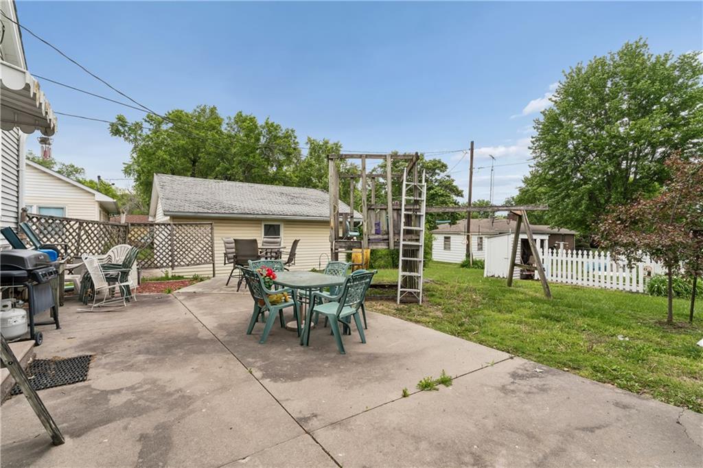 1015 S Saint Louis Street Property Photo 53