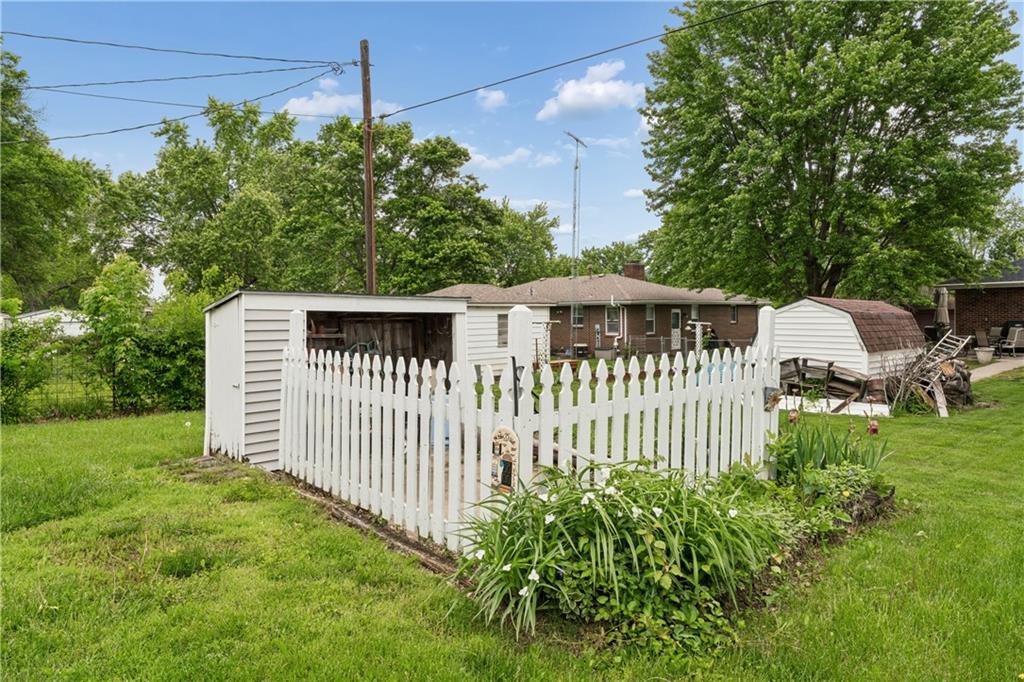 1015 S Saint Louis Street Property Photo 57