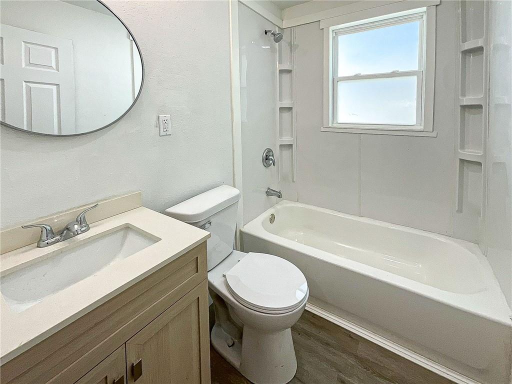 1720 S Stewart Avenue Property Photo 17