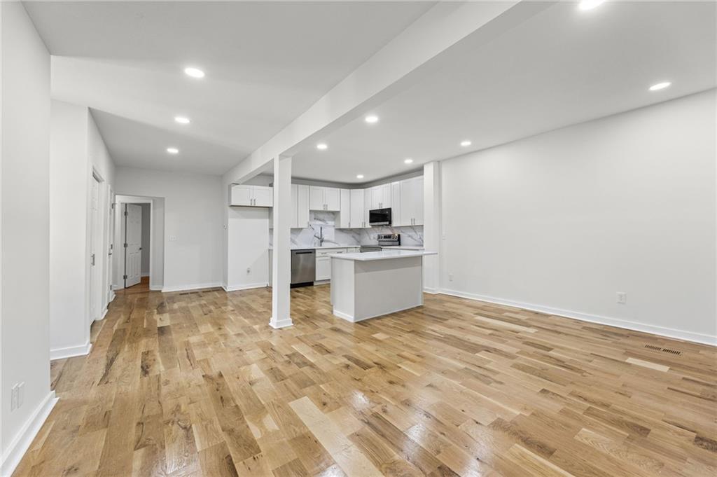 2515 Askew Avenue Property Photo 4