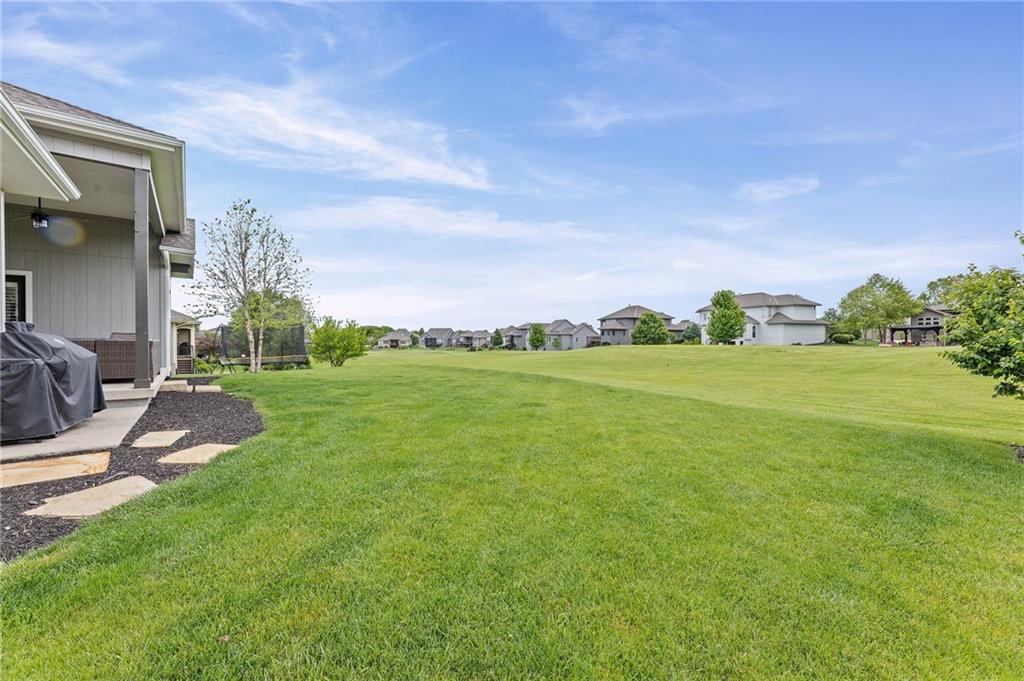 7019 Apache Drive Property Photo 3