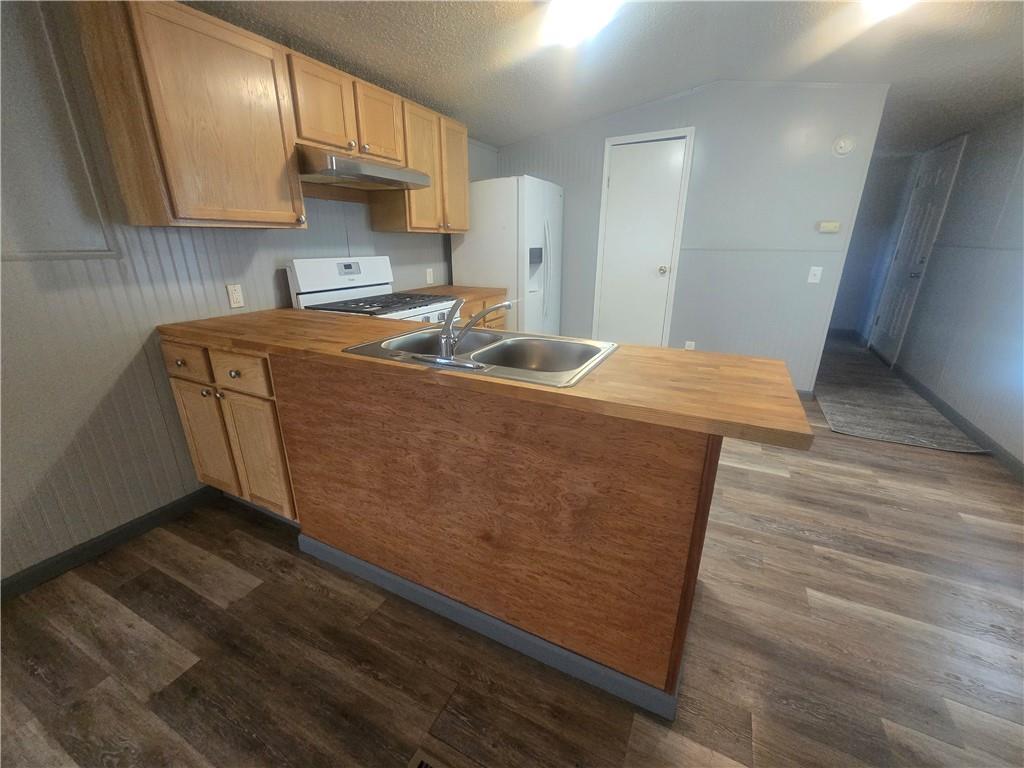 120 Maple Lane Property Photo 7