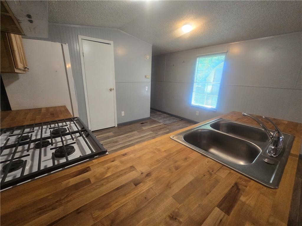 120 Maple Lane Property Photo 10