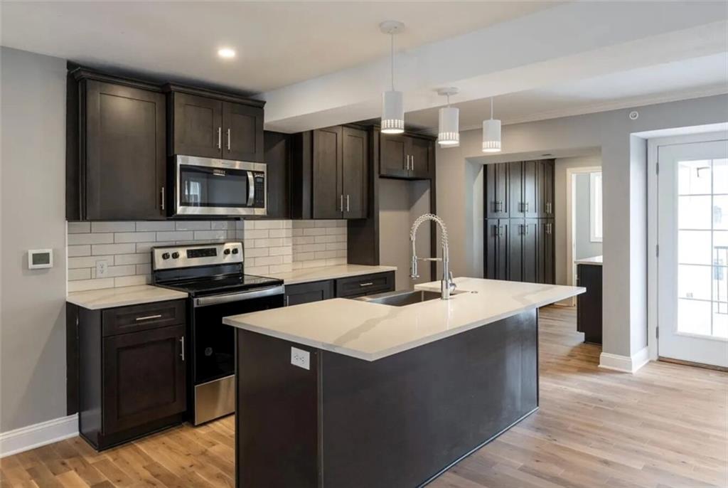 4464 Broadway Boulevard Property Photo 1