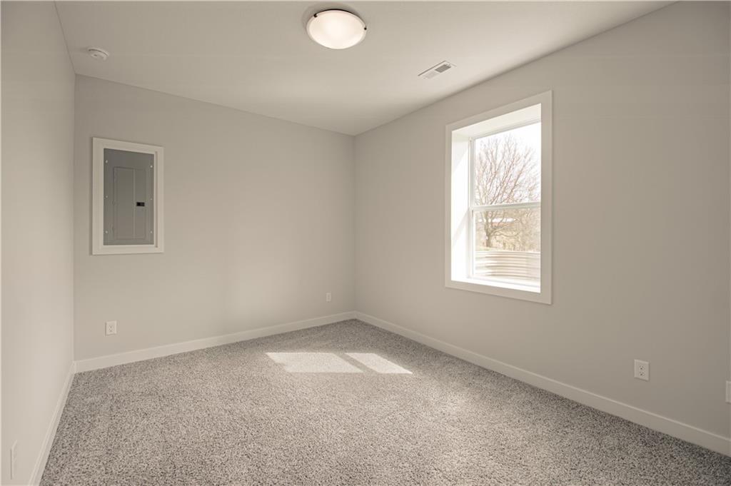 621 E 13th Street Property Photo 37