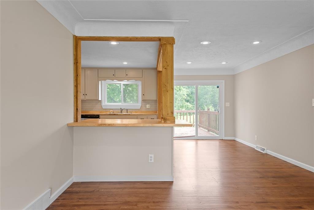 112 W Kay Street Property Photo 13
