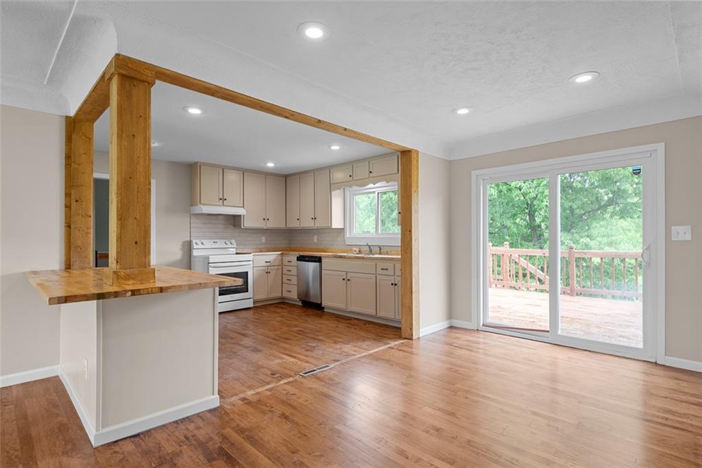 112 W Kay Street Property Photo 16