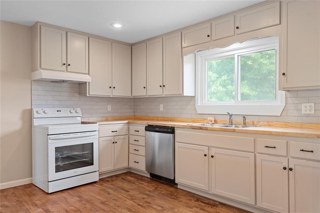 112 W Kay Street Property Photo 17