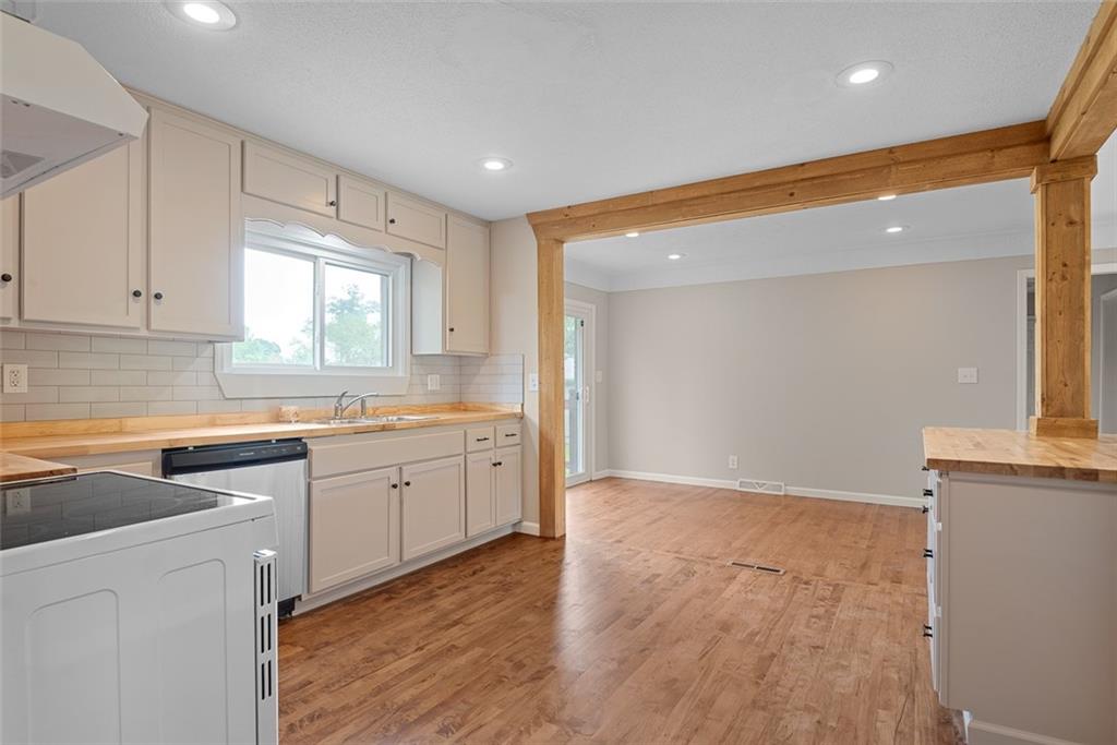 112 W Kay Street Property Photo 19