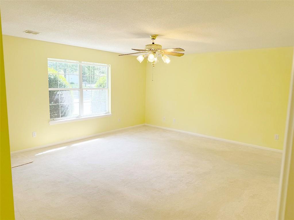 1024 E Gudgell Avenue Property Photo 6