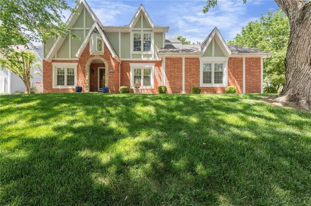 7648 N Lucerne Court Property Photo 1