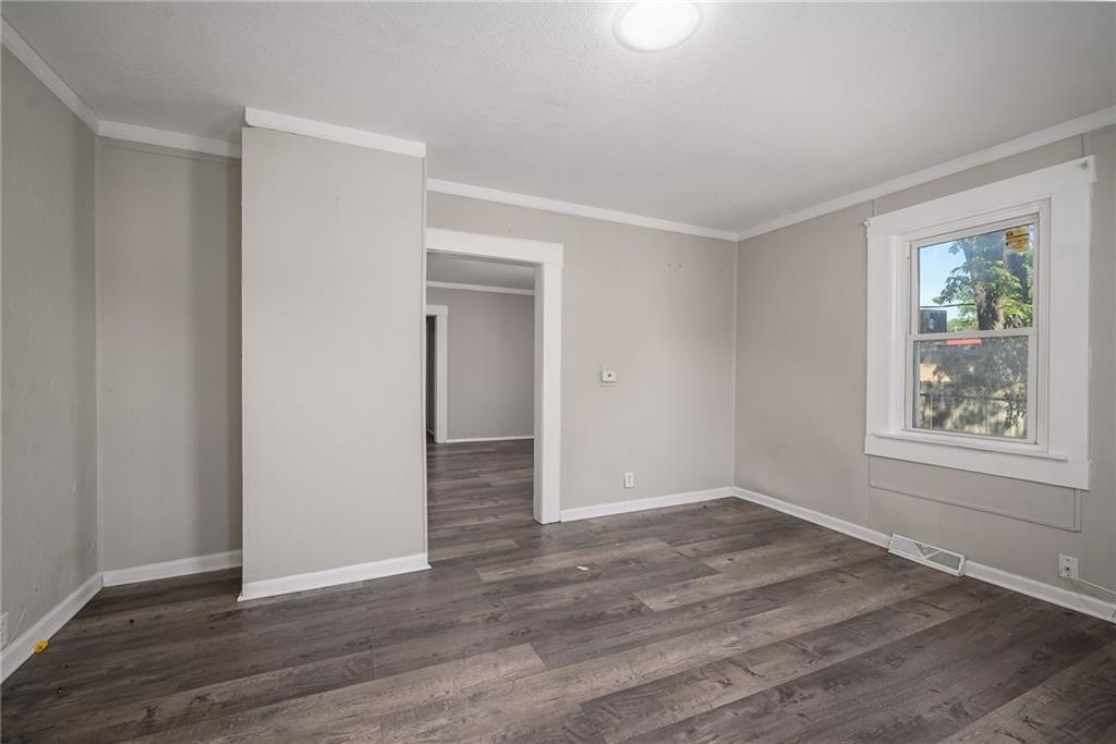 5510 Pitkin Avenue Property Photo 4