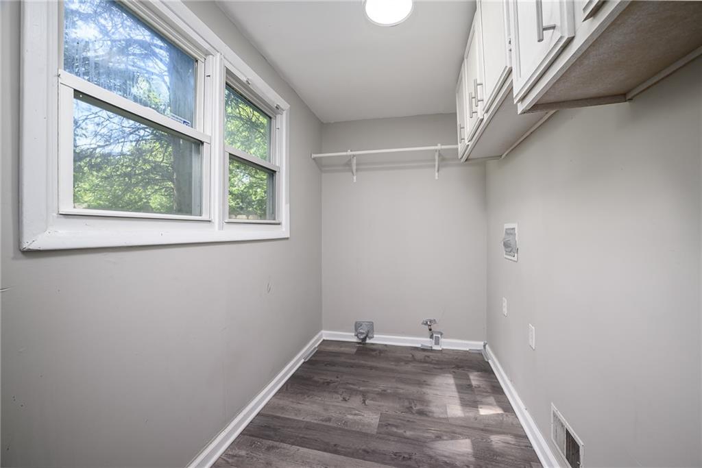 5510 Pitkin Avenue Property Photo 9