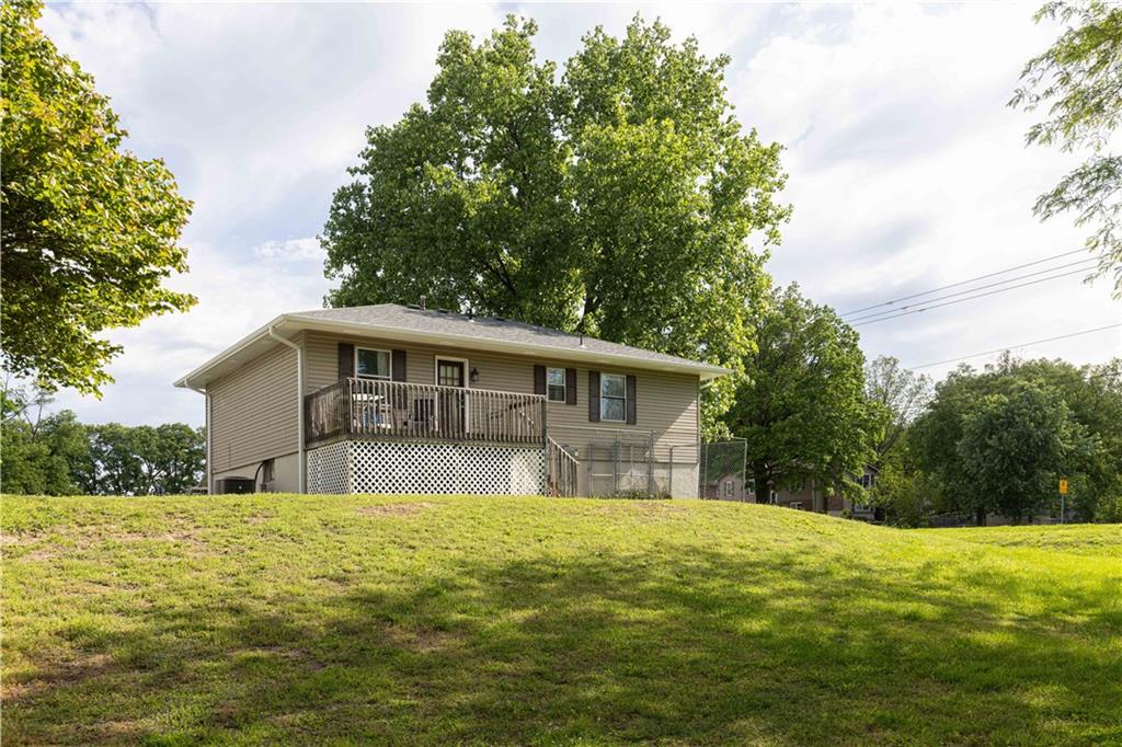 210 E Swisher Drive Property Photo 7