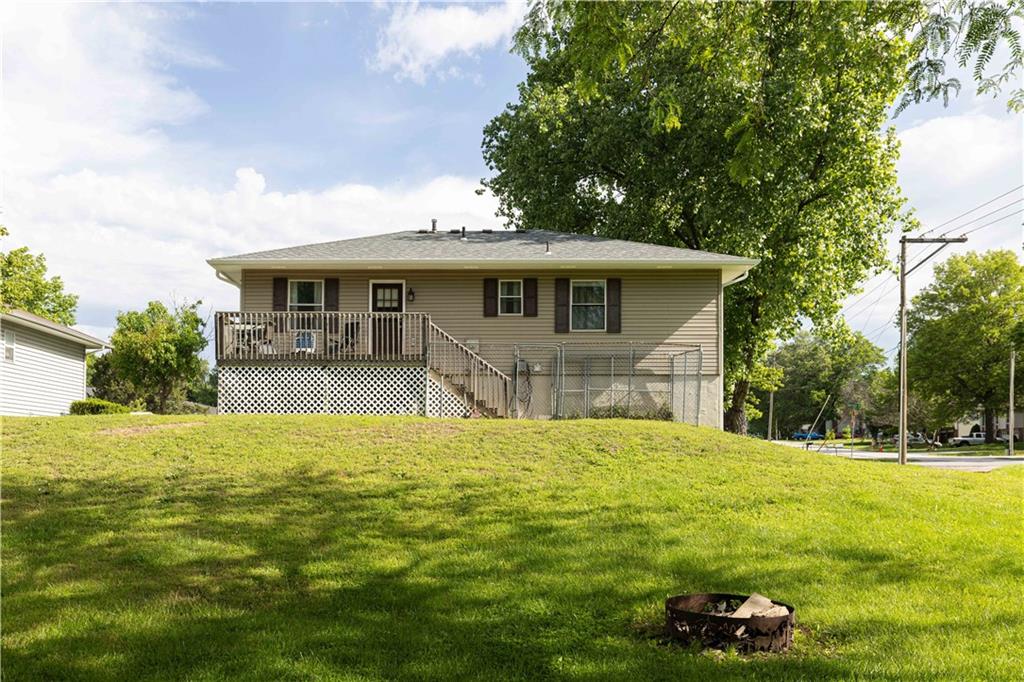 210 E Swisher Drive Property Photo 9
