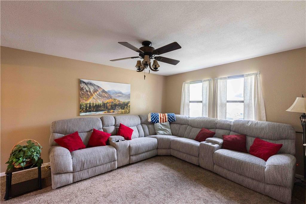 210 E Swisher Drive Property Photo 11