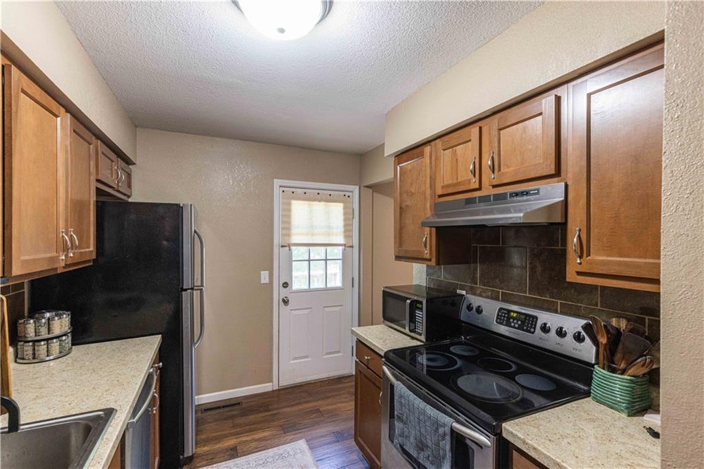210 E Swisher Drive Property Photo 17