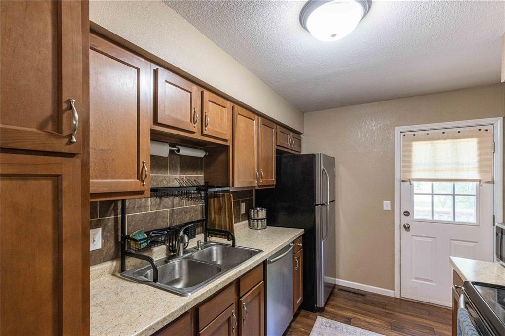 210 E Swisher Drive Property Photo 18