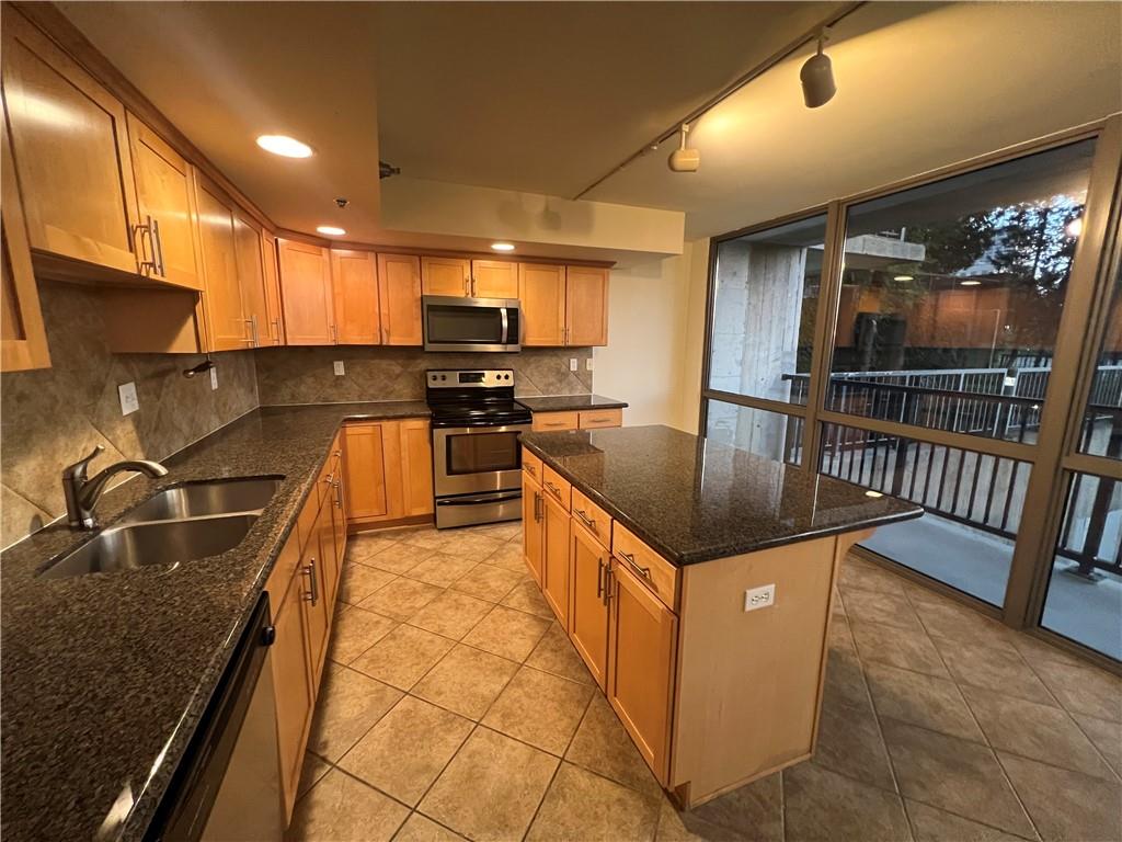 600 E Admiral Boulevard Property Photo 43