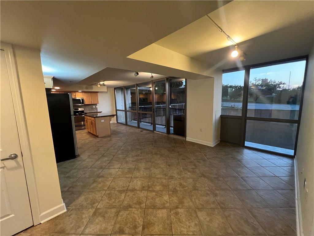 600 E Admiral Boulevard Property Photo 54
