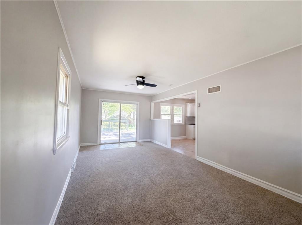 3809 S Drumm Avenue Property Photo 11
