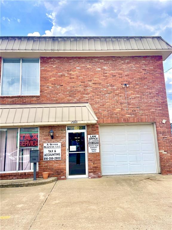 7300-E/F Raytown Road Property Photo 1