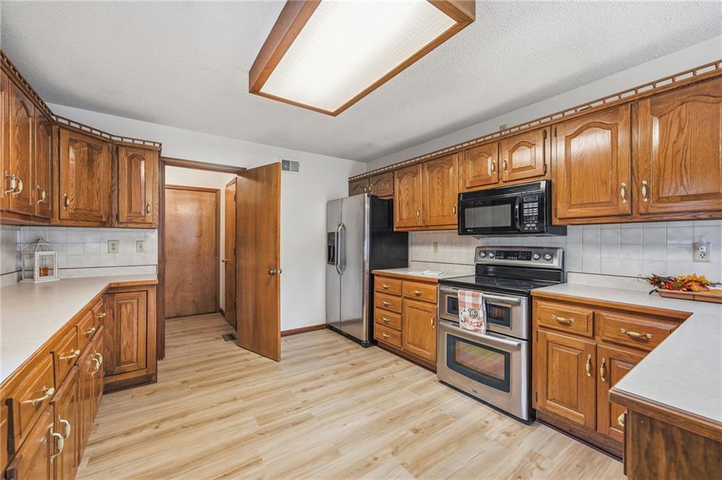 10604 E 240th Street Property Photo 15
