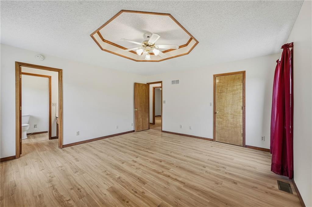 10604 E 240th Street Property Photo 21