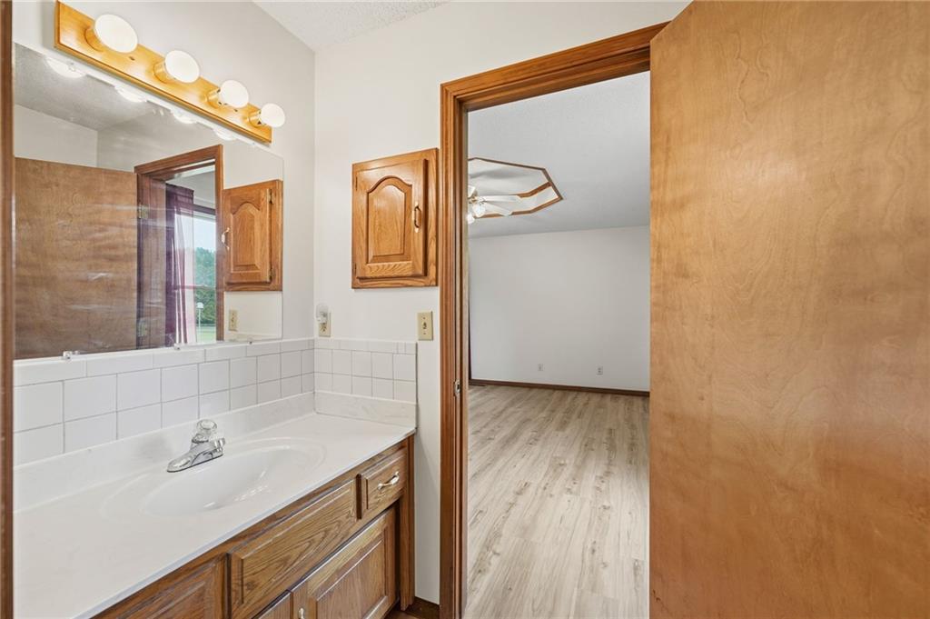 10604 E 240th Street Property Photo 25
