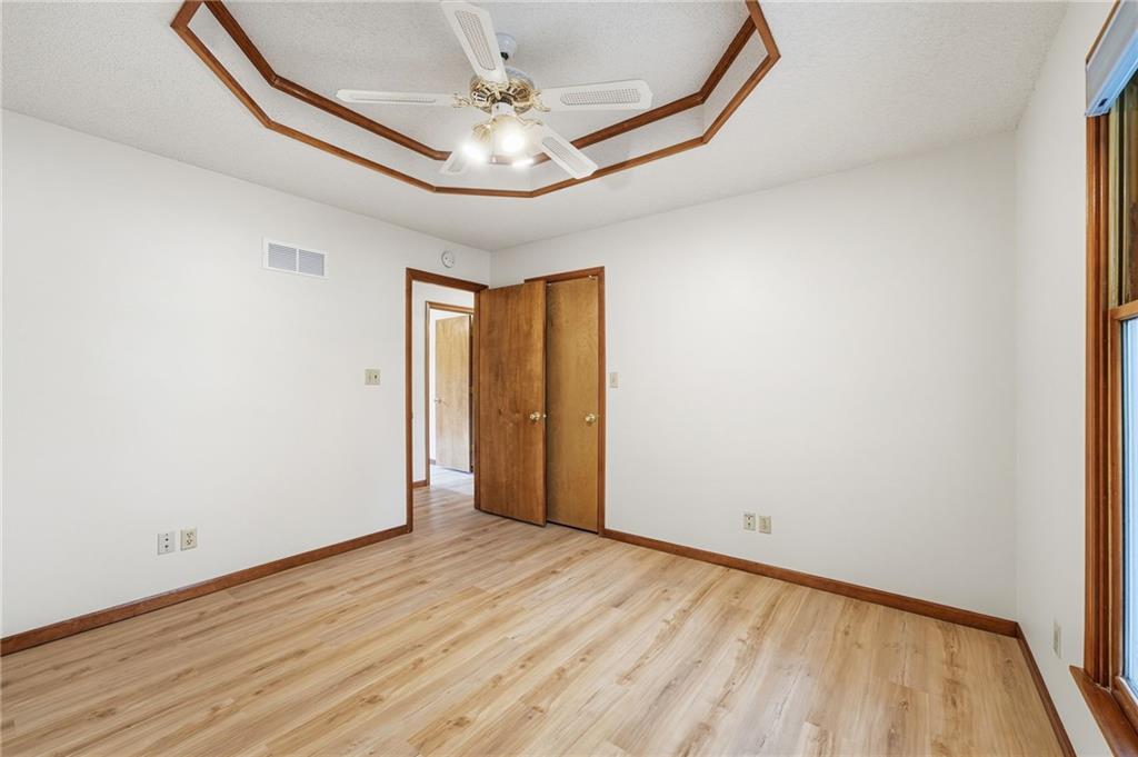 10604 E 240th Street Property Photo 27