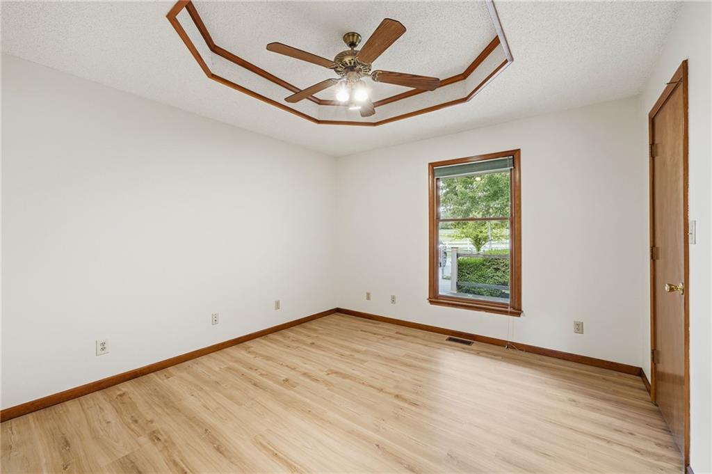 10604 E 240th Street Property Photo 28