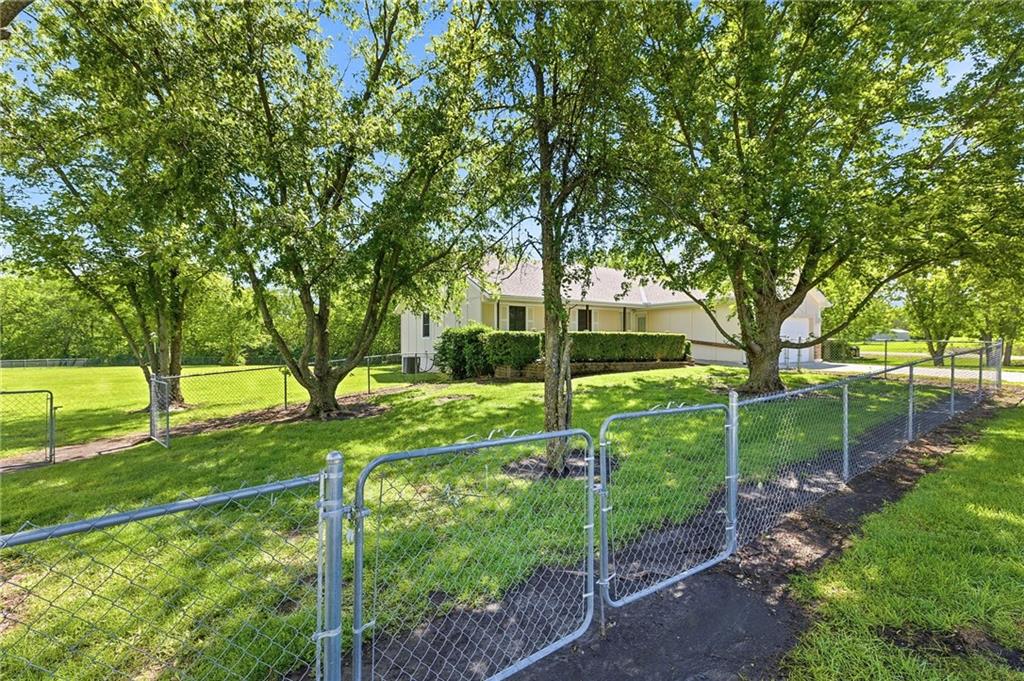 10604 E 240th Street Property Photo 45