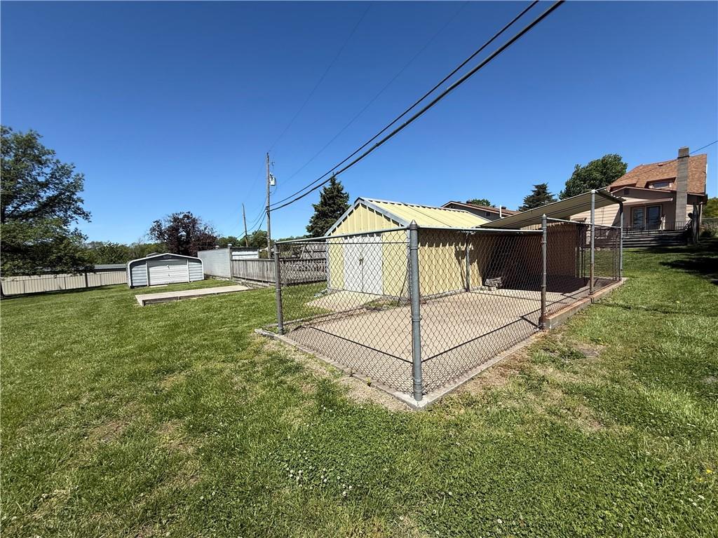 717 Iowa Street Property Photo 6