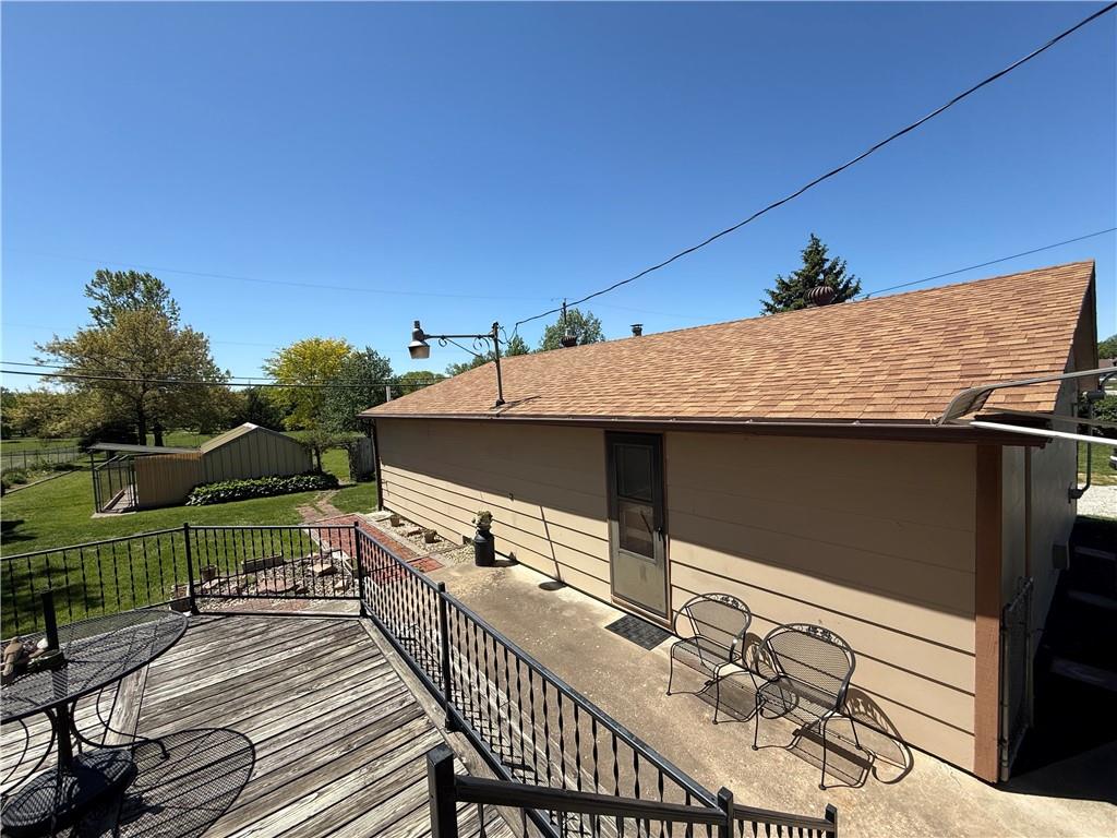 717 Iowa Street Property Photo 8