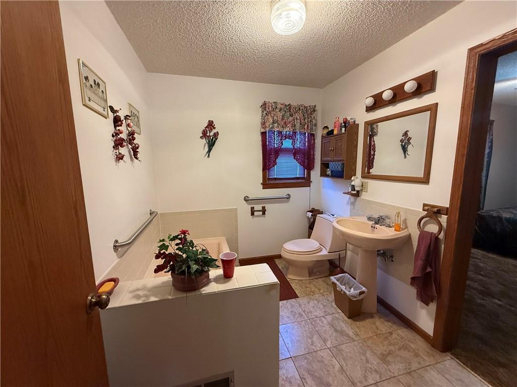 717 Iowa Street Property Photo 19