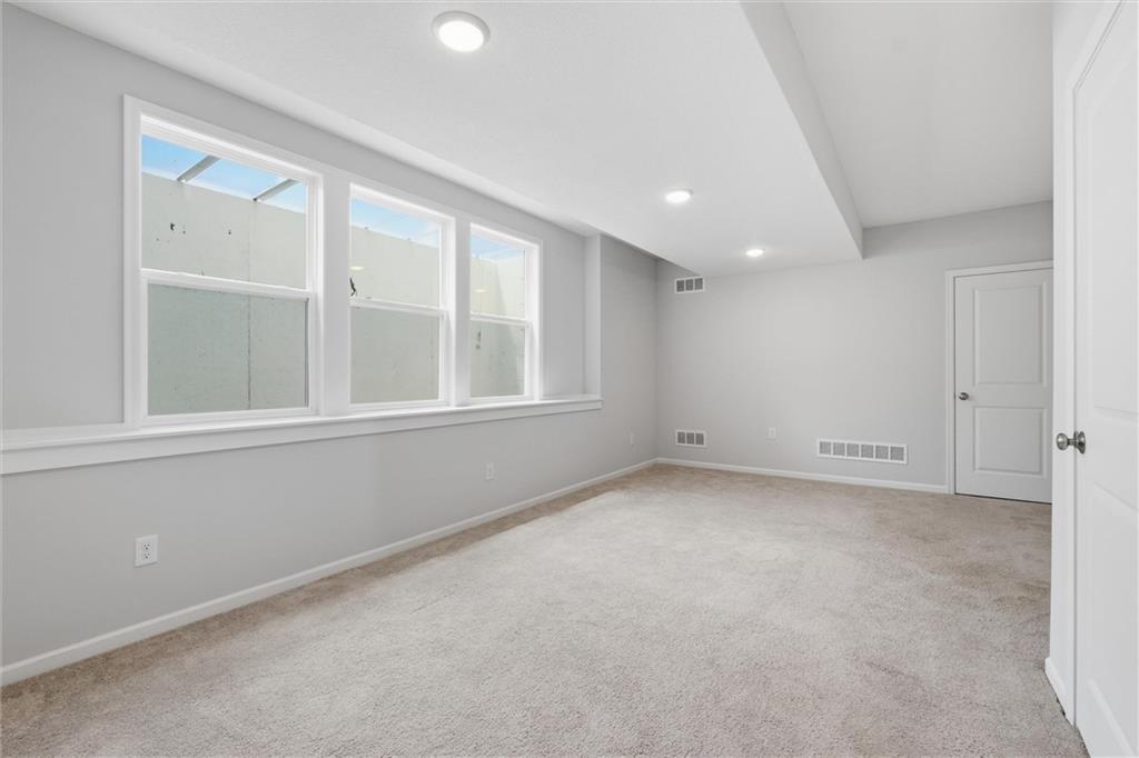 8278 Primrose Street Property Photo 34
