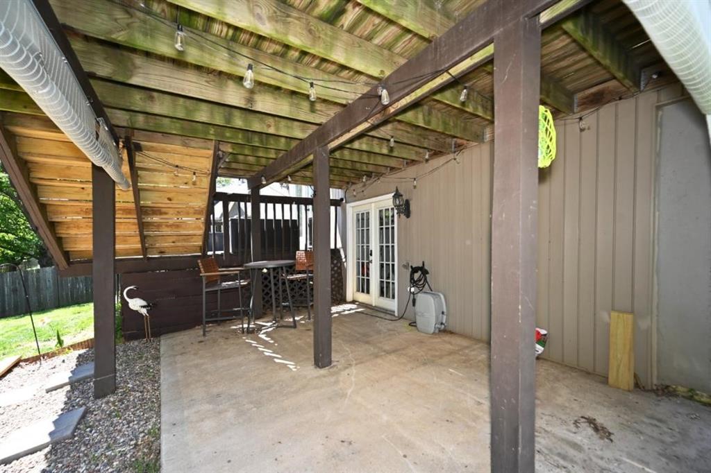 8505 N Mcdonald Avenue Property Photo 18