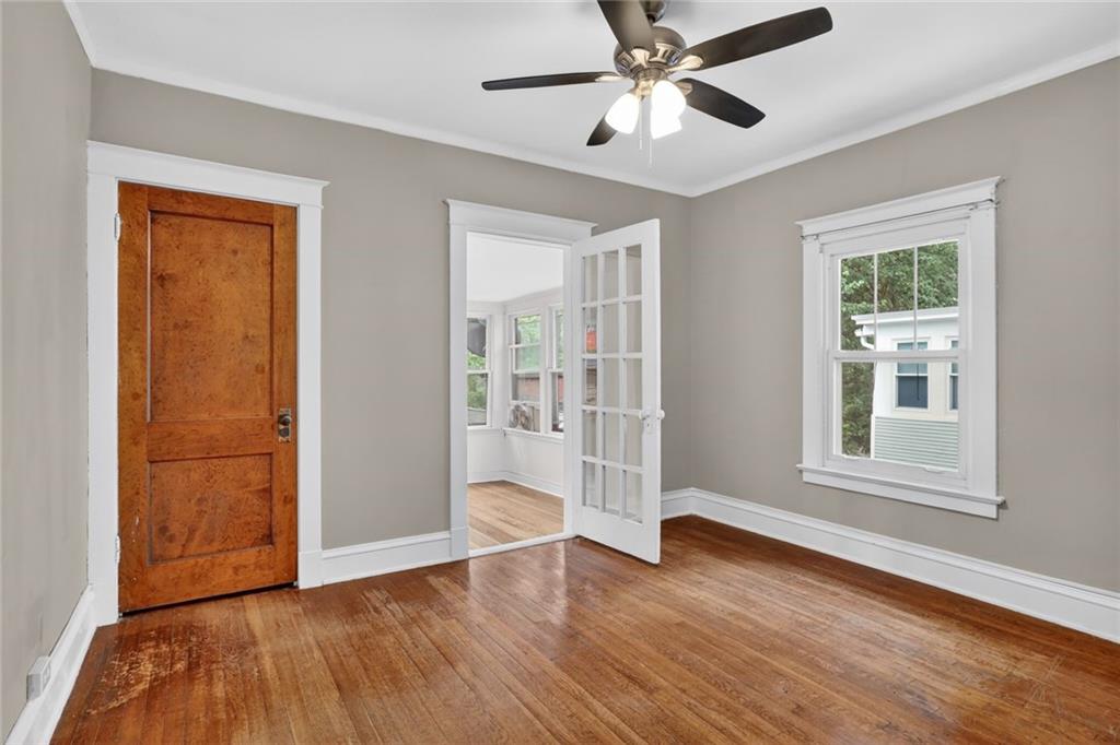 907 W 32nd Street Property Photo 20