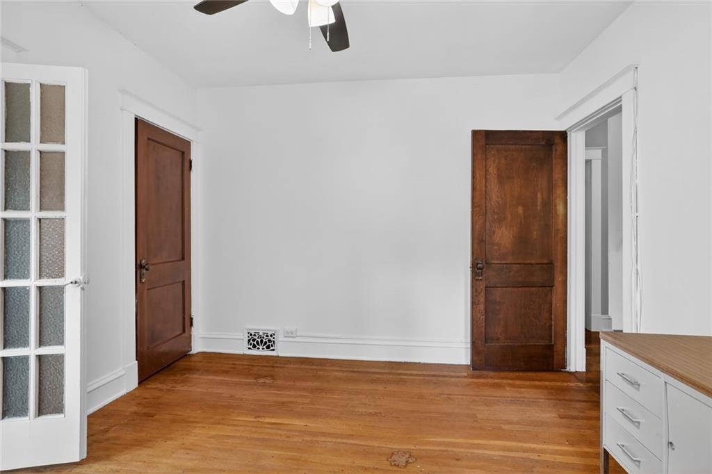 907 W 32nd Street Property Photo 22