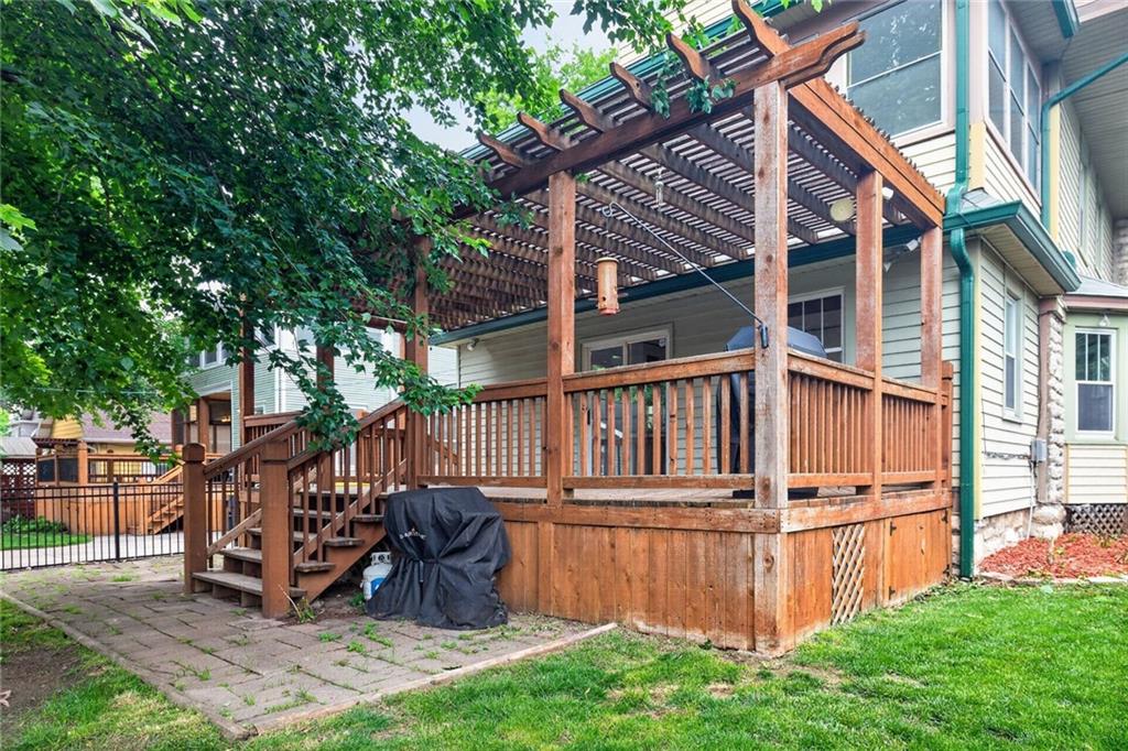 907 W 32nd Street Property Photo 32