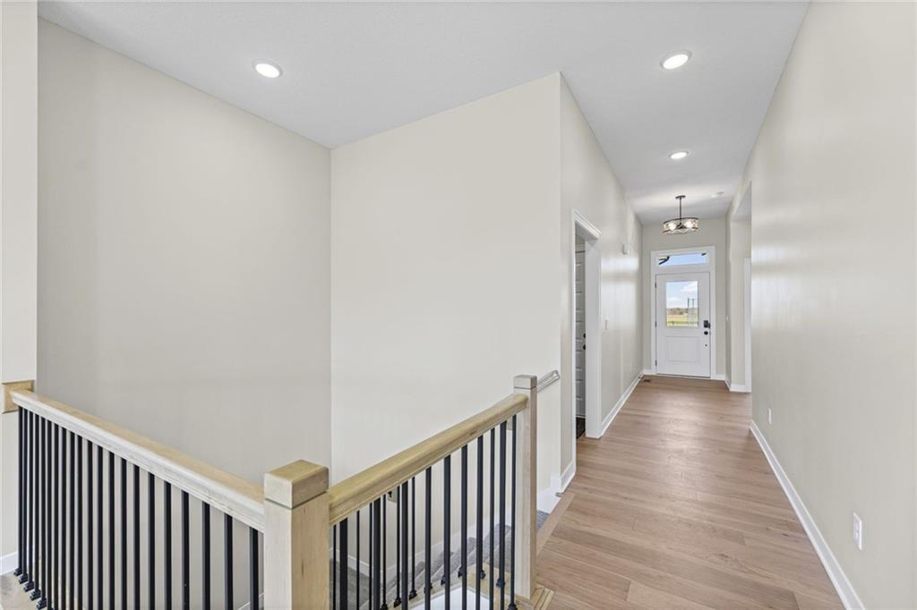 12172 Emerald Street Property Photo 5