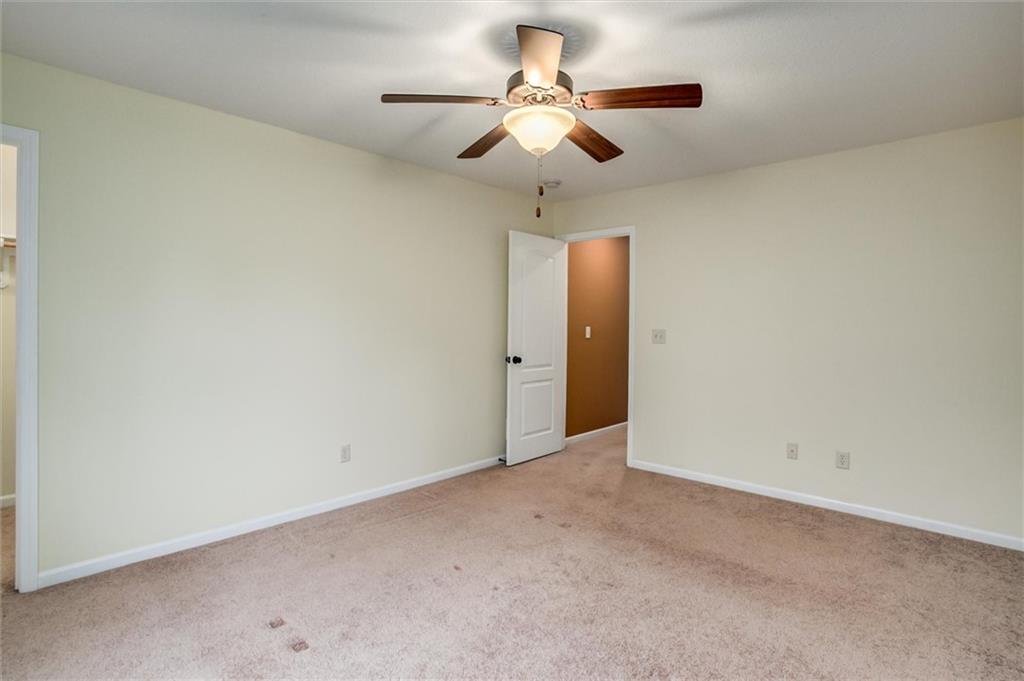 18109 Guinevere Court Property Photo 25