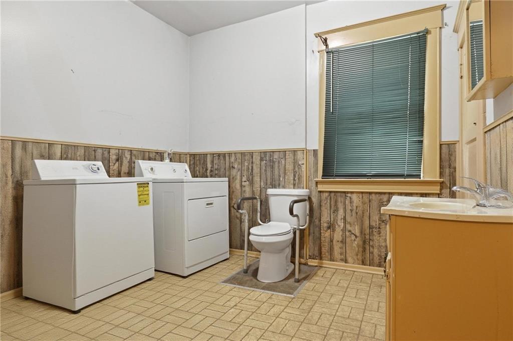 2336 Belleview Avenue Property Photo 5