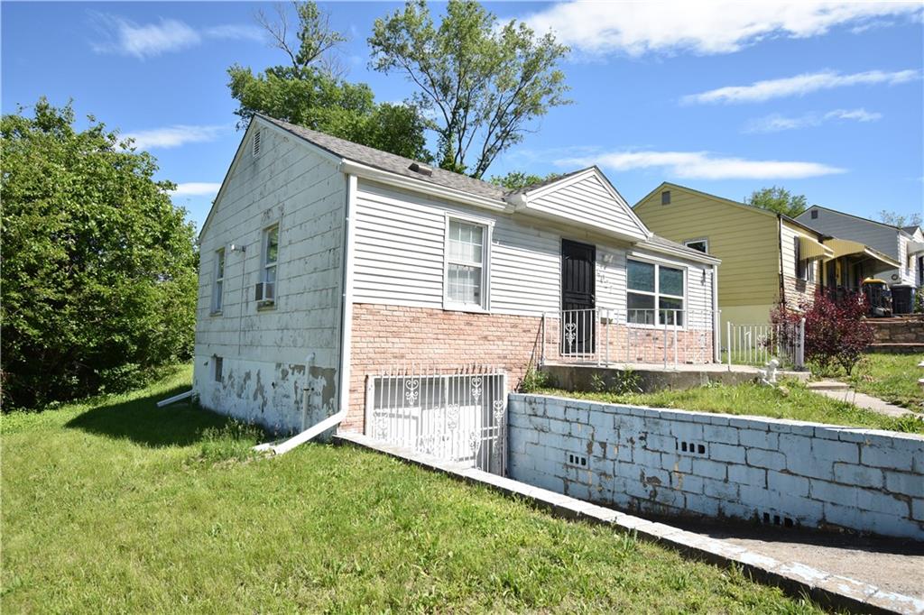 4027 Monroe Avenue Property Photo 4