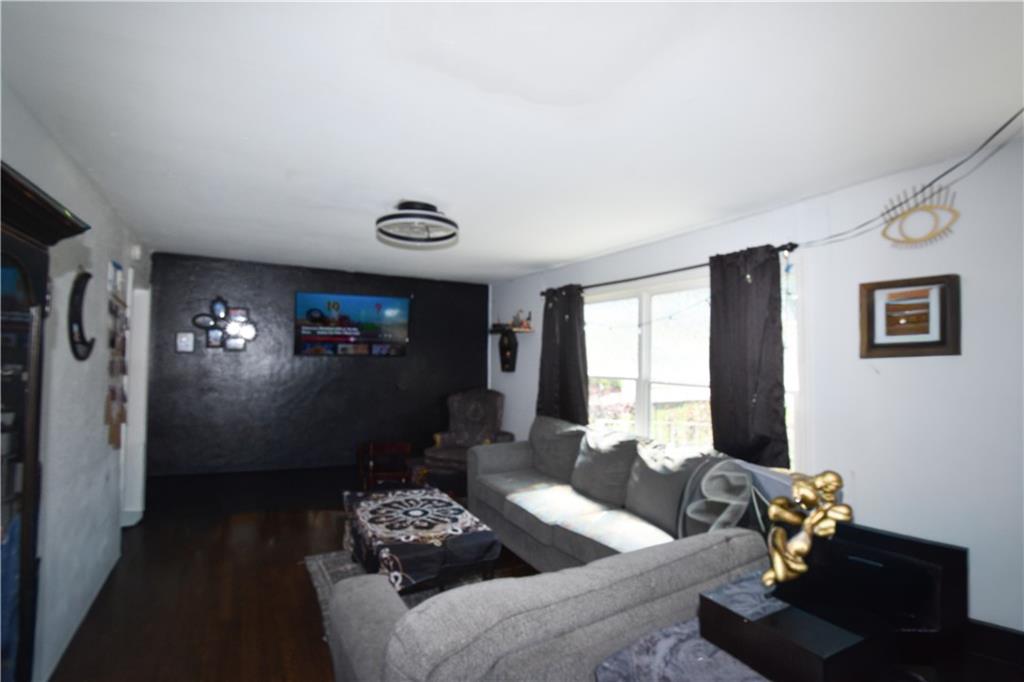 4027 Monroe Avenue Property Photo 8