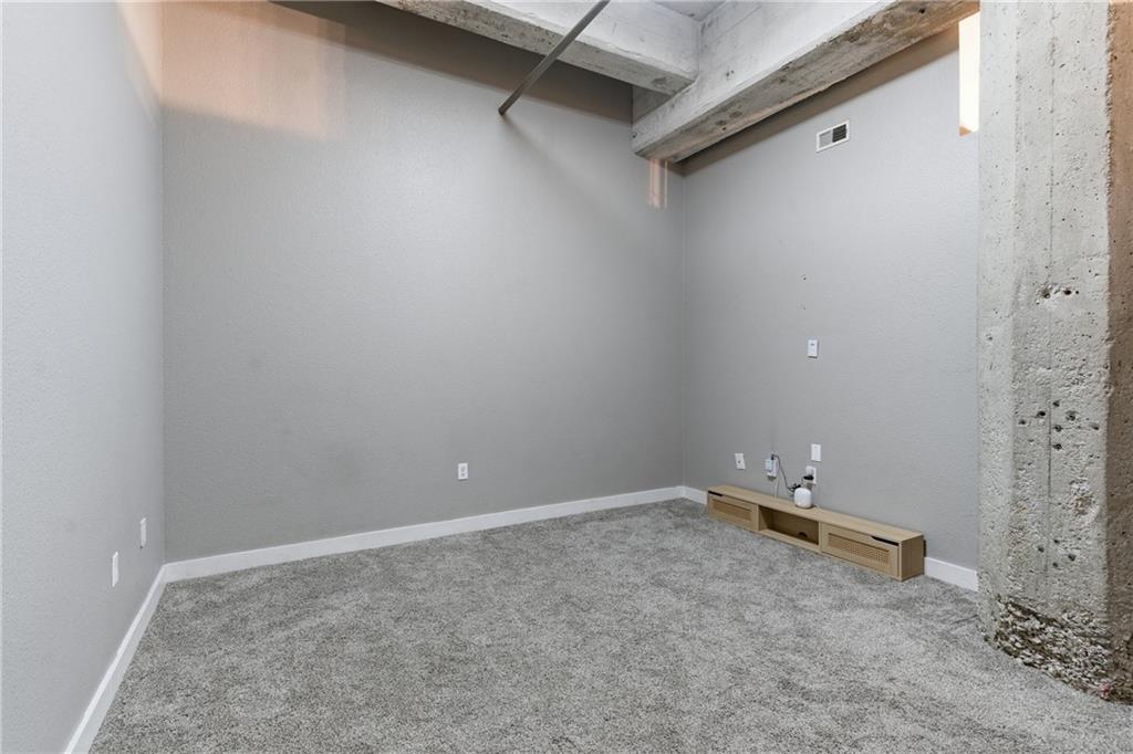 321 W 7th Street Property Photo 13