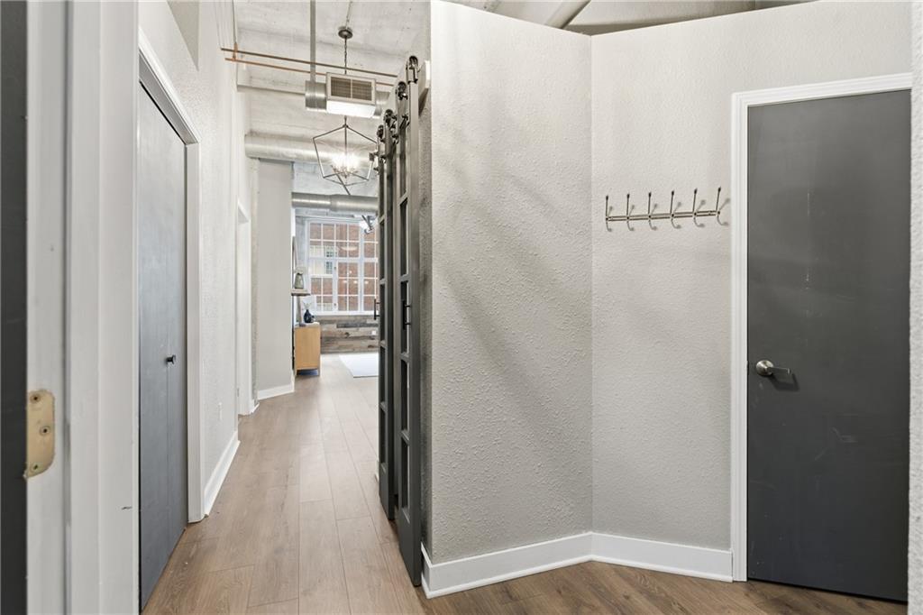 321 W 7th Street Property Photo 17