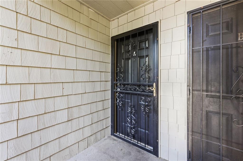1716 E 97th Street Property Photo 3